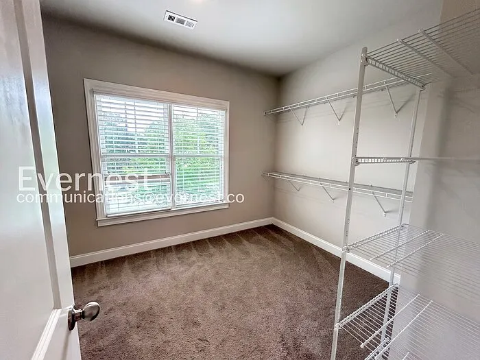 1643 Fairview Dr — Photo 16