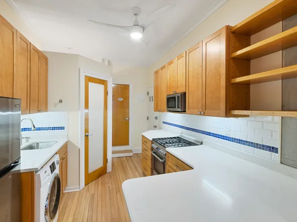 330 West 17th Street image 5 of 6