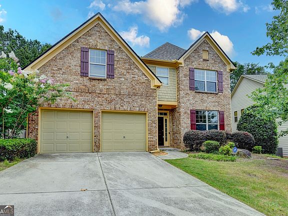 3rd image of 3473 Fallen Oak Dr