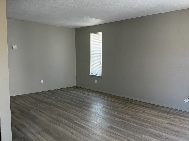 10609 Springwood Dr #D — Photo 11