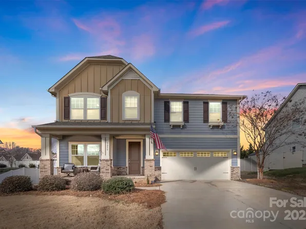 5055 Stonehill Ln, Matthews, NC 28104