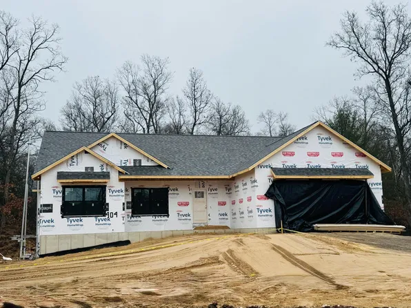 404 Sabine Dr #9, Muskegon, MI 49442