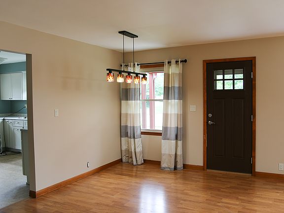 5th image of 331 S School Ave