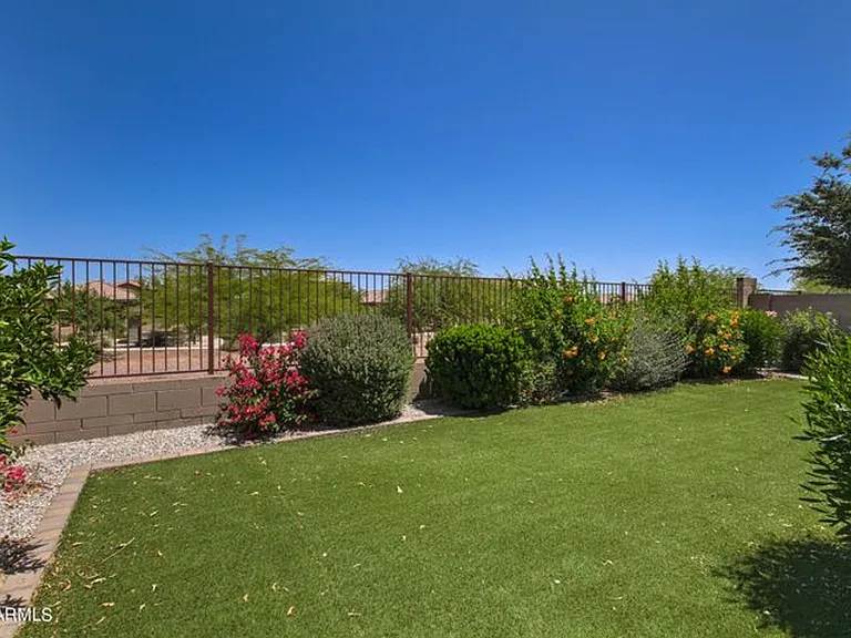 40876 W Tamara Ln — Photo 39
