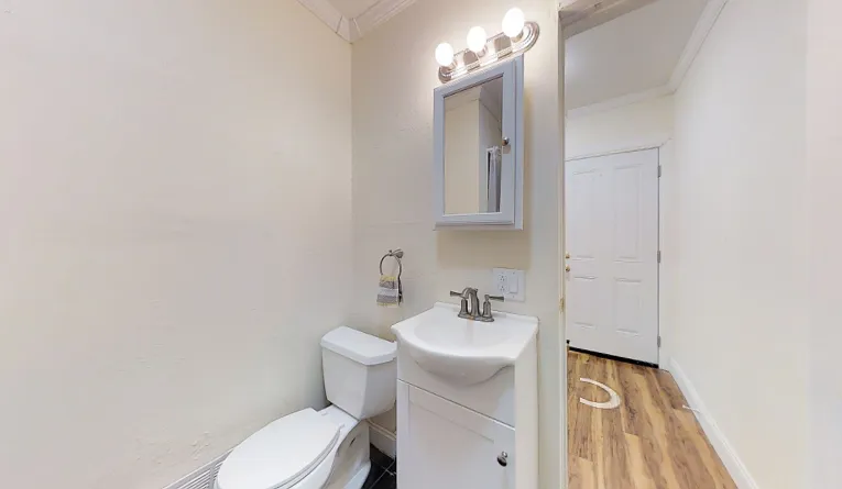 229 Ashworth Pl #2 — Photo 3
