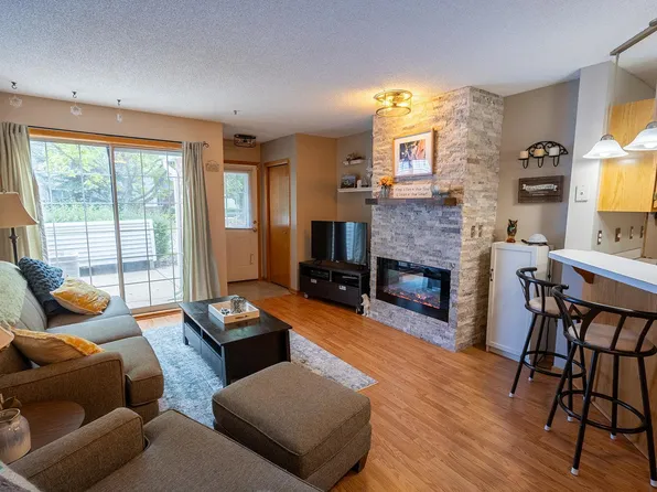 3665 Willow Ln, White Bear Lake, MN 55110