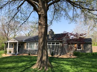 1900 W 72nd St, Prairie Village, KS 66208