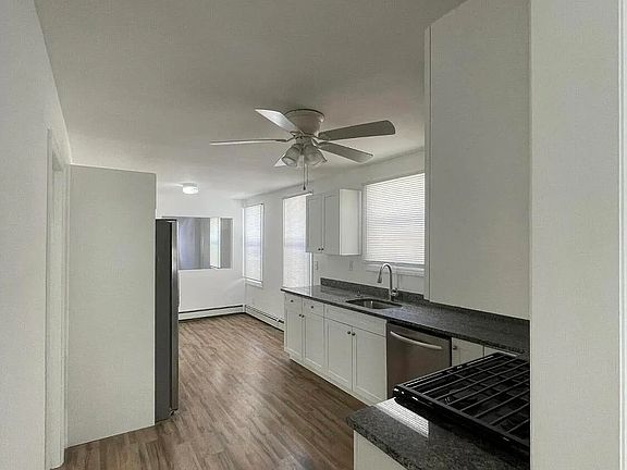 4th image of 76 Seabreeze Way