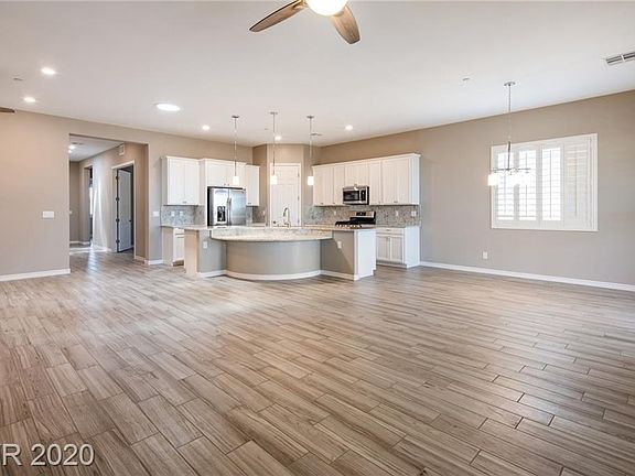 5th image of 512 Sterling Falls Ave