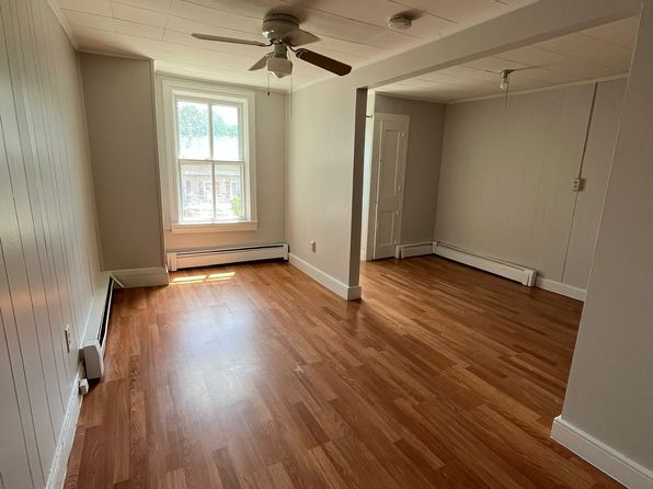28 W Main St #7