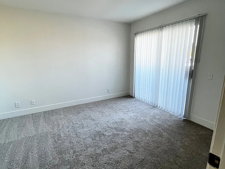 Lakehouse Apartments — Photo 18