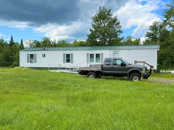 27 Mckenzie Circle, Norridgewock, ME 04957