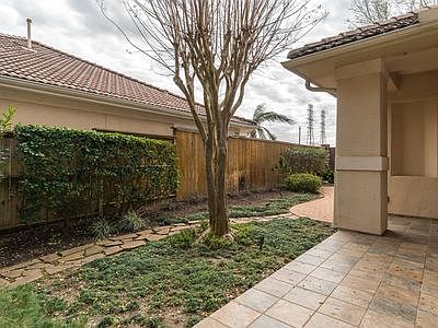 2nd image of 306 Waterford Way