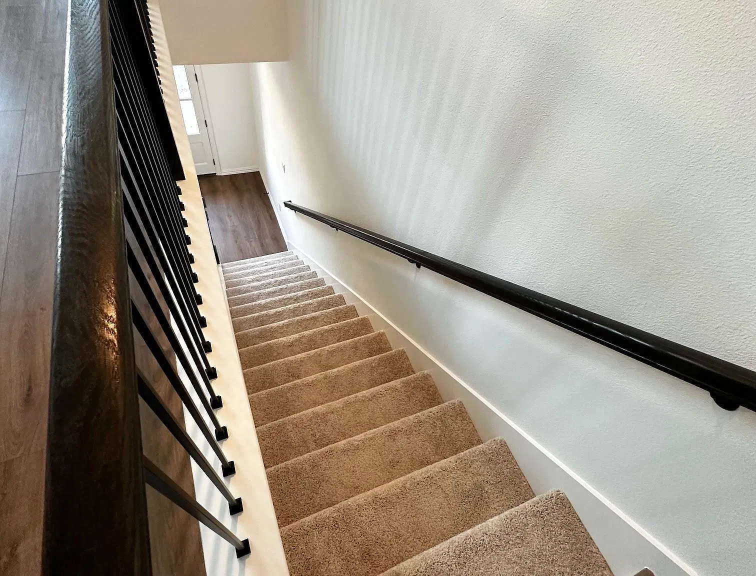 3 bed, 2.5 bath, 1685 sqft, $2,800 — Photo 4