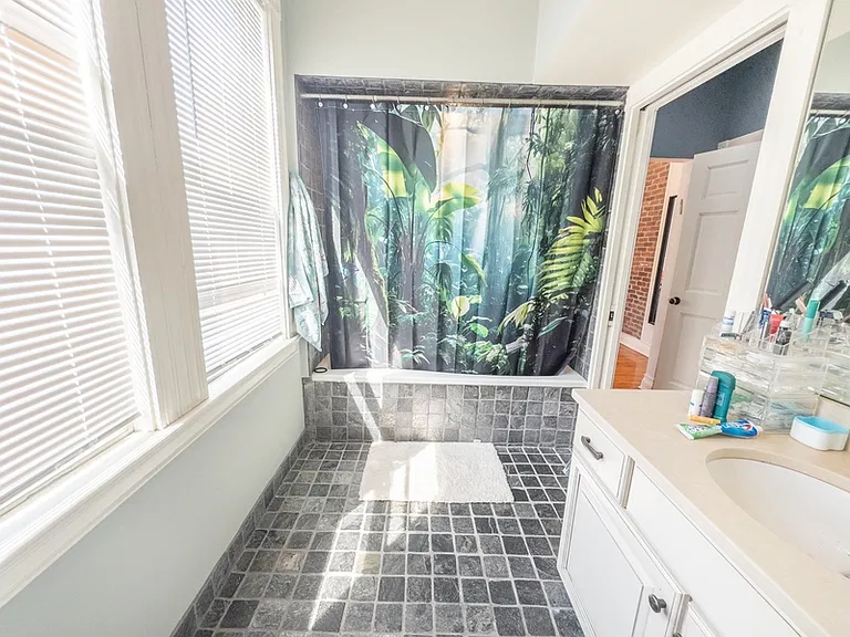 589 Franklin St #3 — Photo 13