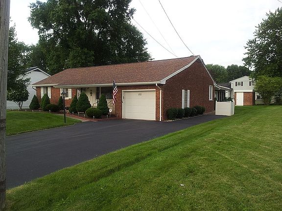 2nd image of 650 Richmond Dr