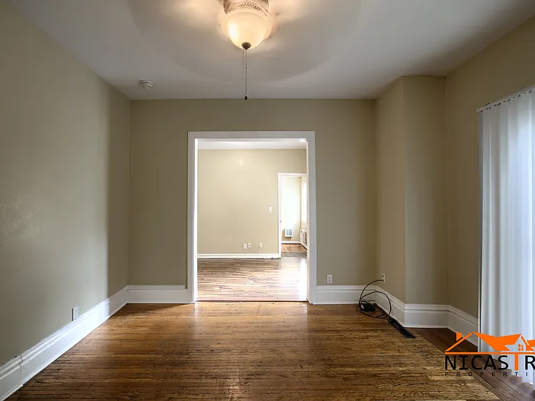 2254 Indianola Ave — Photo 11
