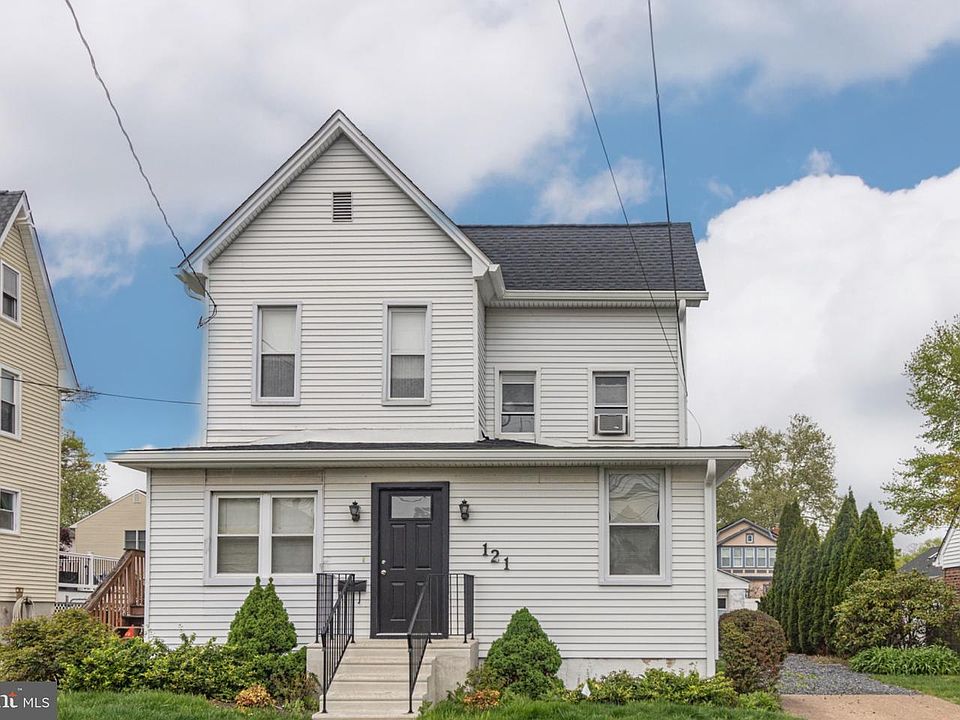 1st image of 121 Emerald Ave