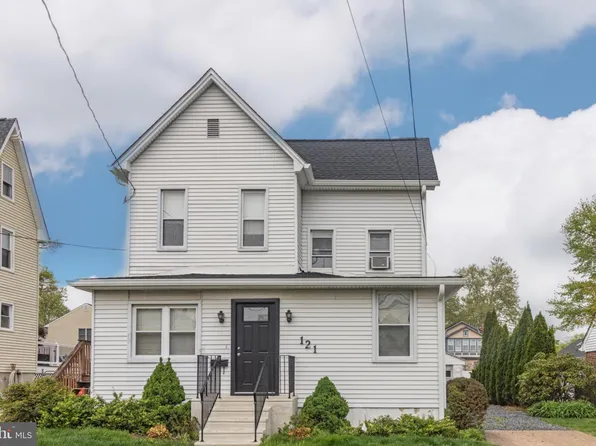 121 Emerald Ave, Westmont, NJ 08108