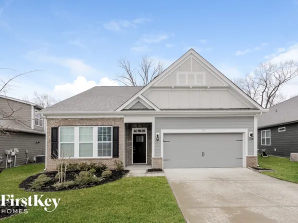 195 Hanks Bluff Dr, Mooresville, NC 28117