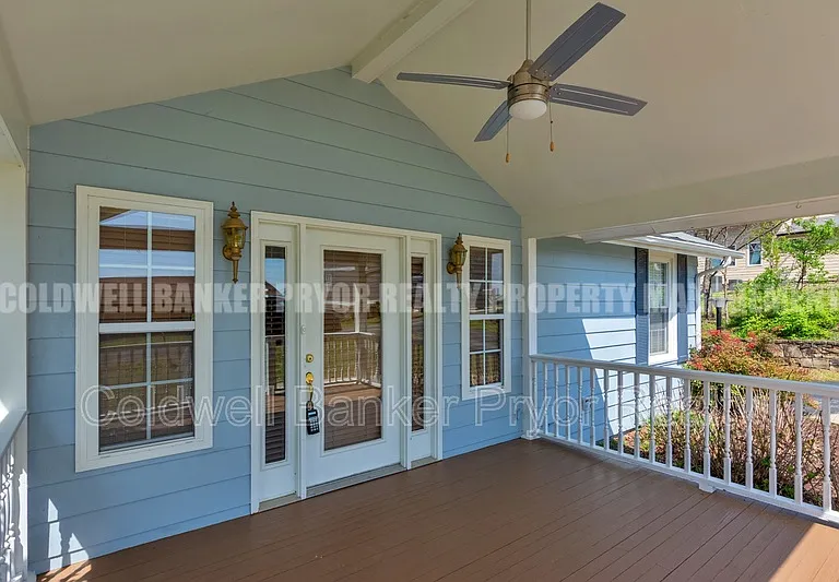 323 Walsh Rd — Photo 4
