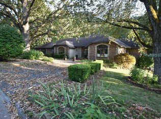 1230 E River Rd, Springfield, MO 65804