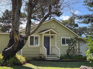 770 9th St SE, Bandon, OR