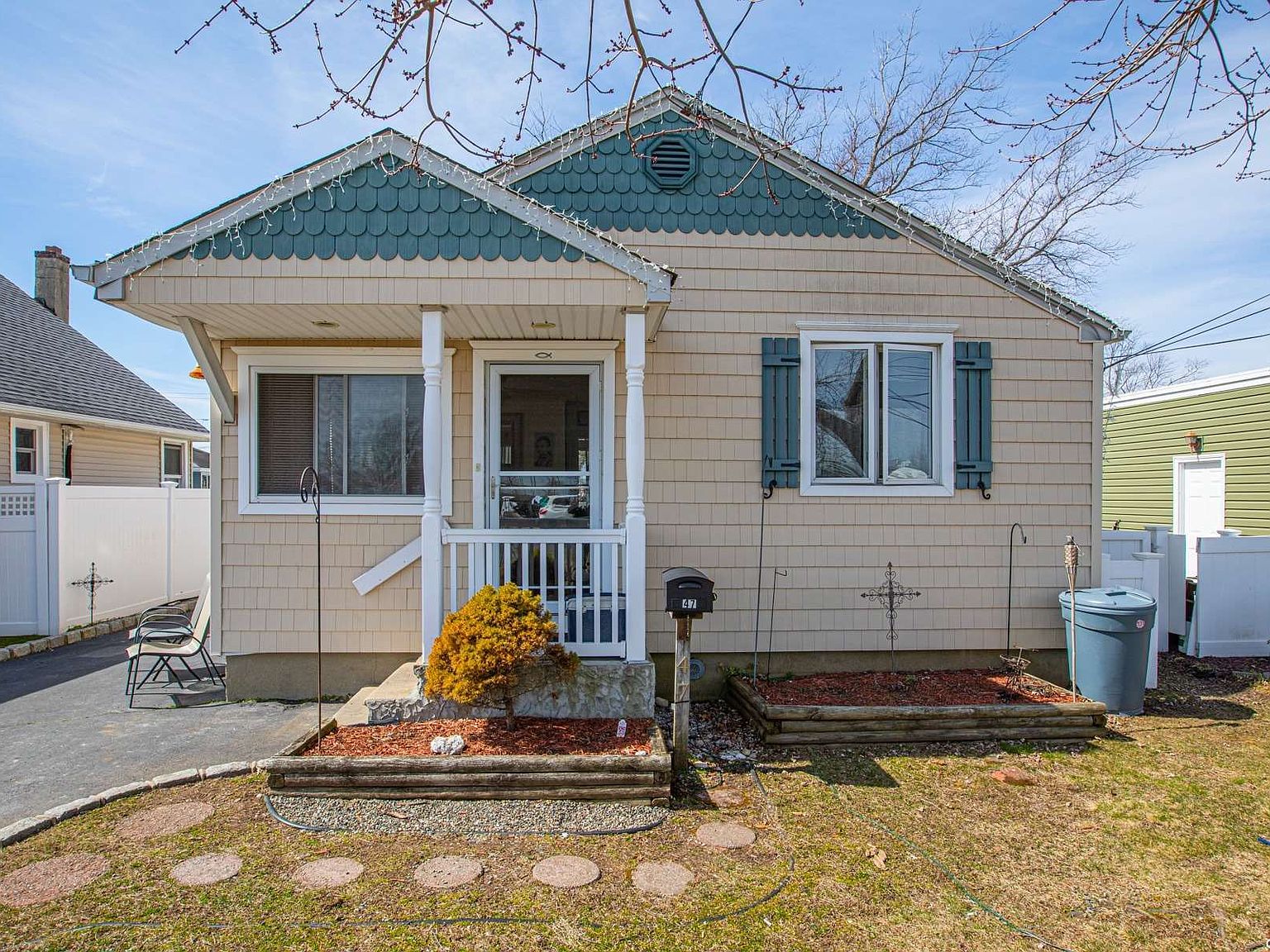 47 Western Concourse, Amity Harbor, NY 11701 Zillow