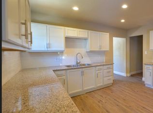 4542 E Illinois Ave, Fresno, CA 93702