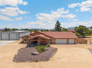 11915 Redwood Ave, Hesperia, CA 92345