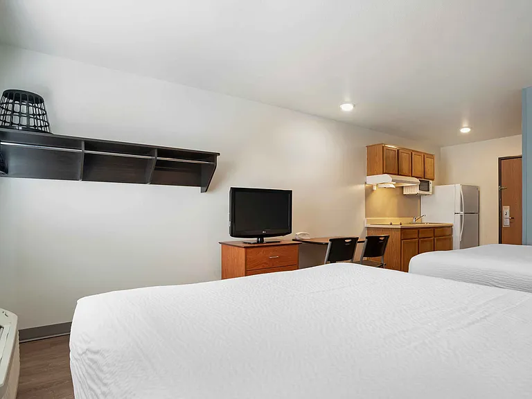 Studio Suite - 2 Queen Beds