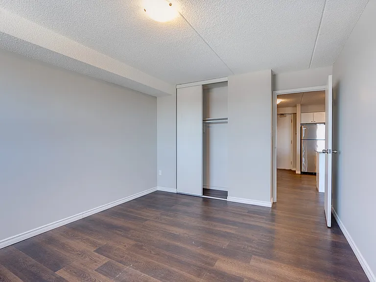 46 Gale Cres — Photo 8
