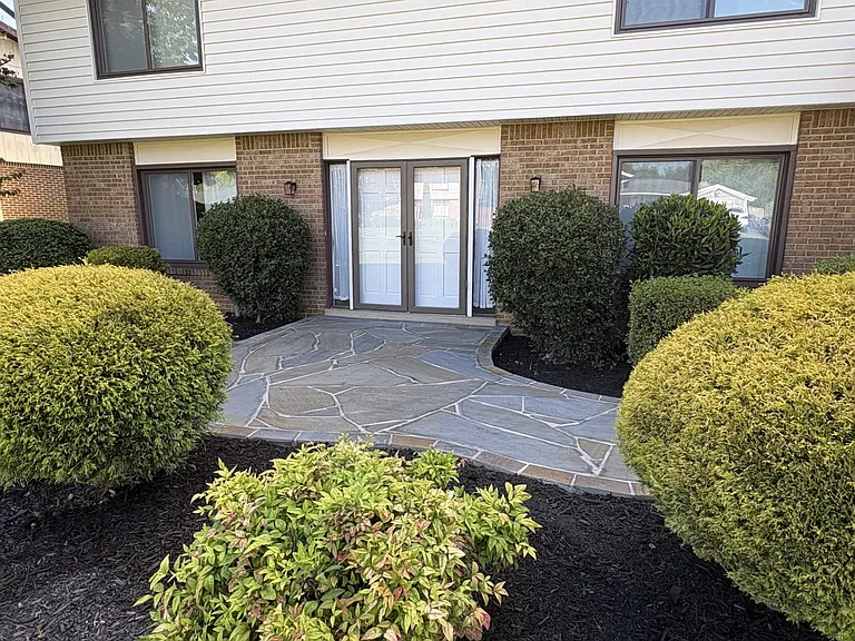 18618 Shady View Ln — Photo 2