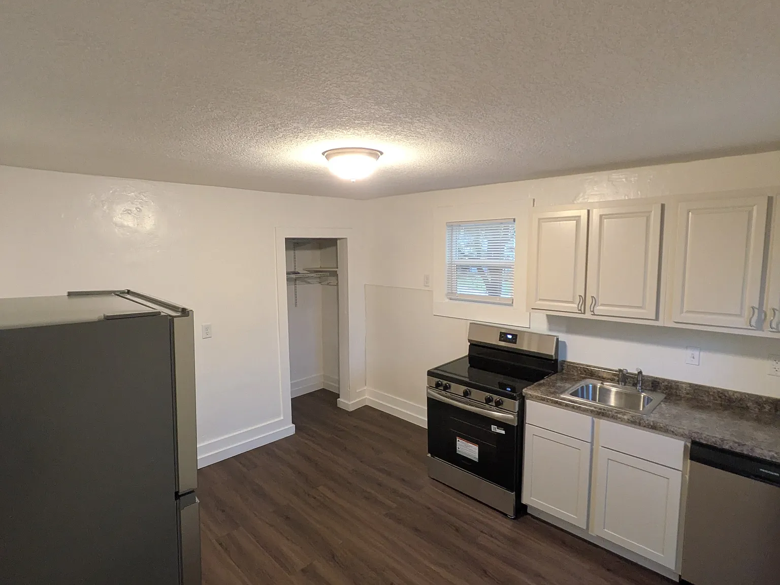 1 bed, 700 sqft, $775 — Photo 2