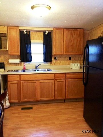 2nd image of 153 Dons Rd