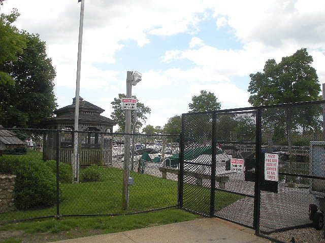 2nd image of 2468 Bell Ct