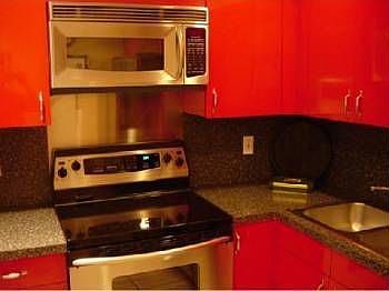 5th image of 9 Island Ave APT 902