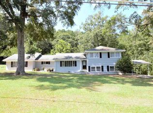 401 Garrett Dr, Centre, AL 35960
