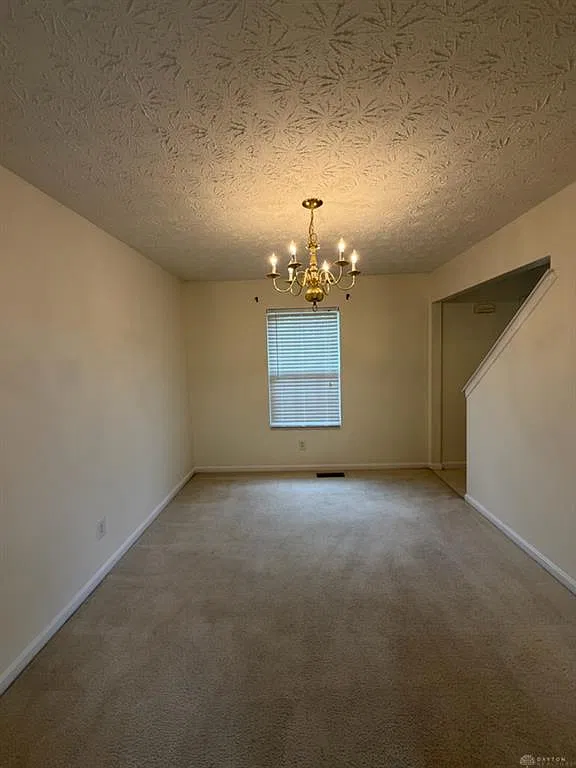4 bed, 2.5 bath, 1518 sqft, $1,695 — Photo 3