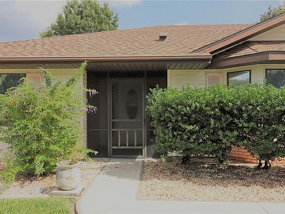2nd image of 21518 King Henry Ave