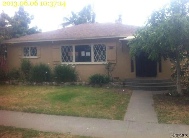1st image of 3254 Daisy Ave