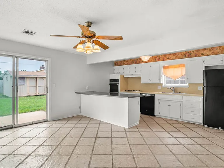 220 E Beech Ave — Photo 6