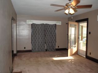 1926 S 5th St, Terre Haute, IN 47802