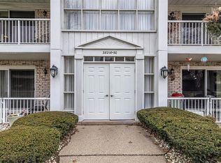38226 Ann Arbor Trl, Livonia, MI 48150