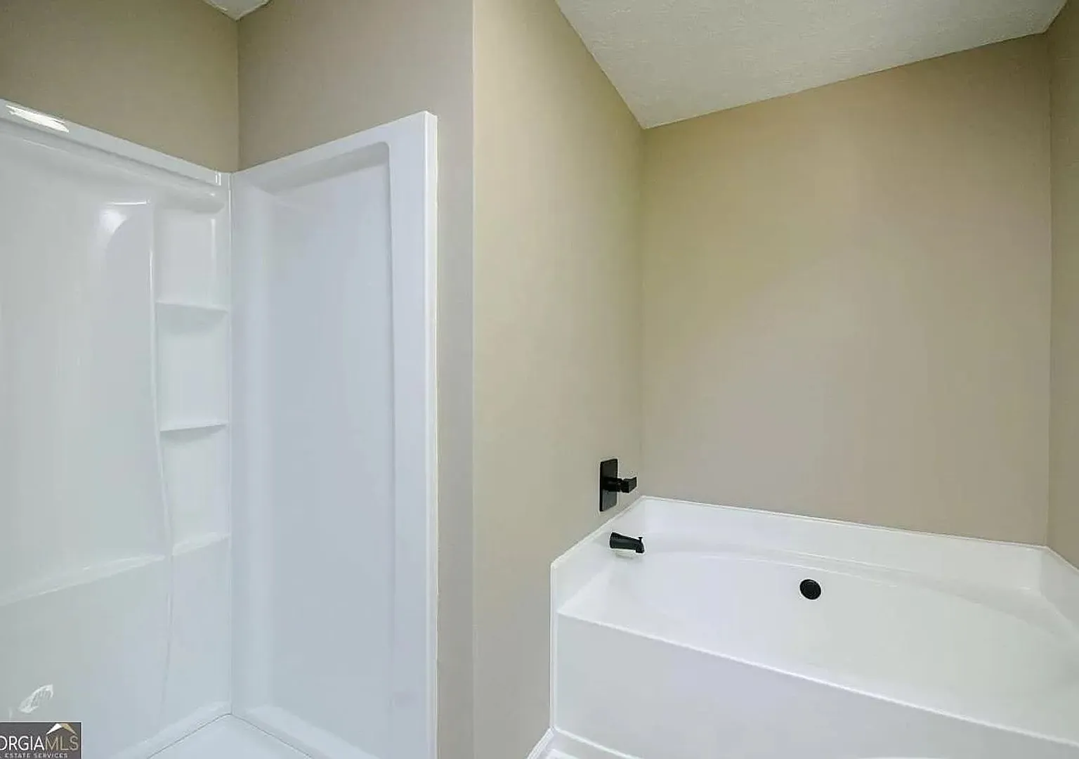 Room in 6 Bedroom Home at Brown Dr — Photo 1