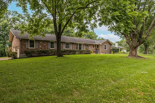 443 Oakley Dr Photo 1