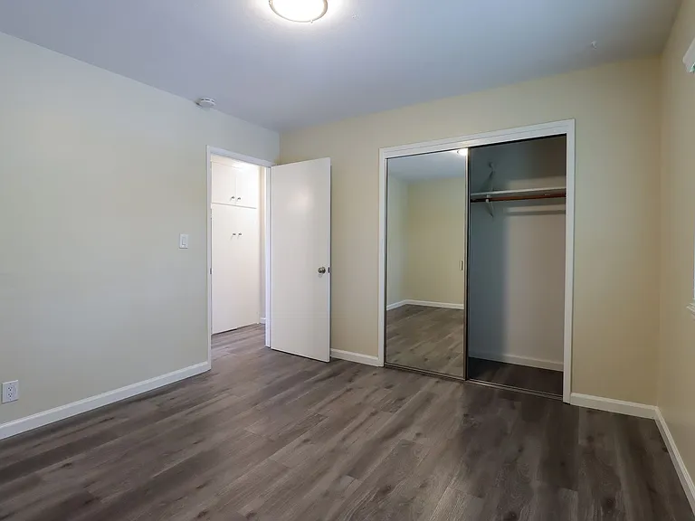 972 College Drive — Photo 13
