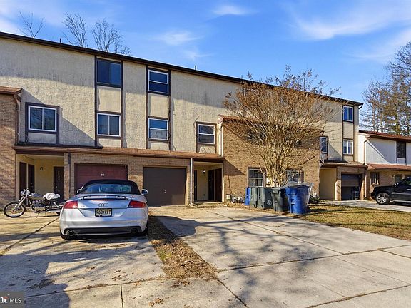 2nd image of 6-6A Buttonwood Rd