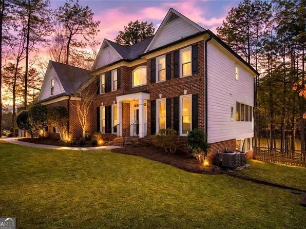 590 Woodbrook Way, Lawrenceville, GA 30043