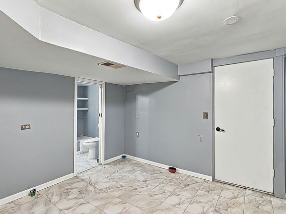 5th image of 2956 N Elston Ave